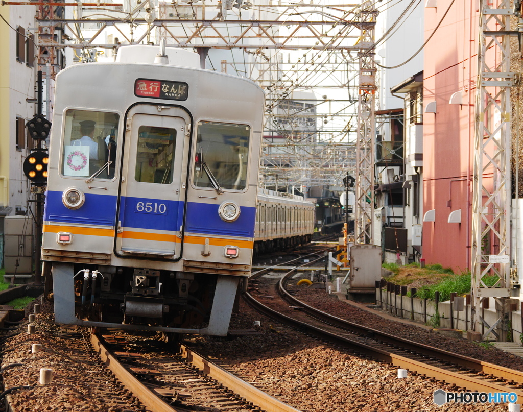 堺東3号踏切にて南海6200系