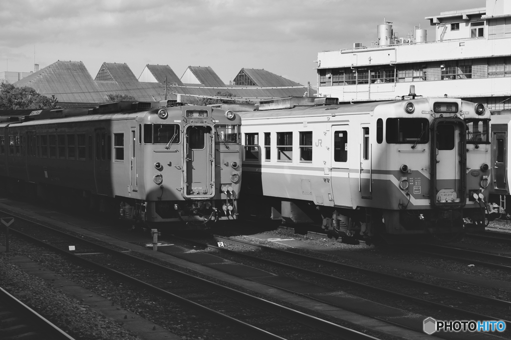 キハをモノクロで