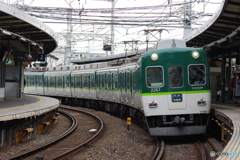 八幡市駅にて京阪2200系