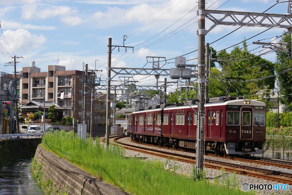 花壇踏切にて7300系
