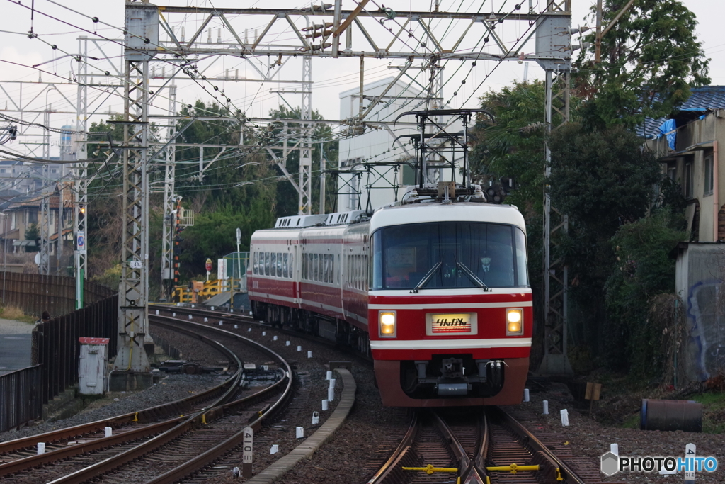 北野田駅にて特急りんかん