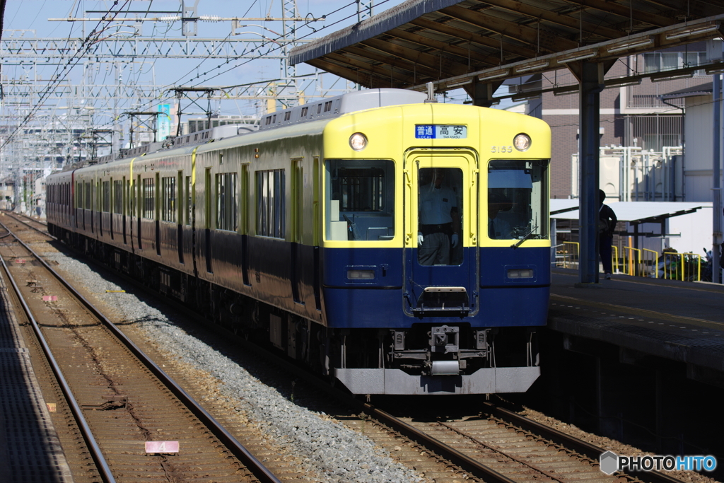 高安駅にて近鉄5200系　復刻塗装