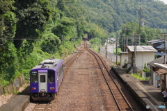 大河原駅にてキハ120