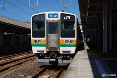 亀山駅にて211系