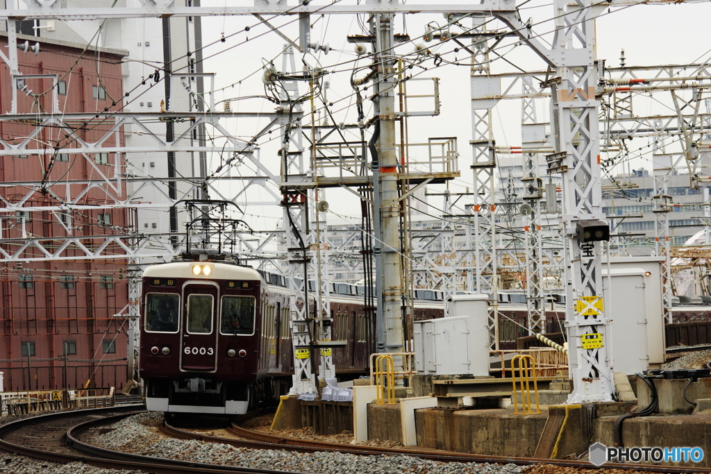 中津カーブにて阪急6000系