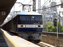 三ノ宮駅にてEF210
