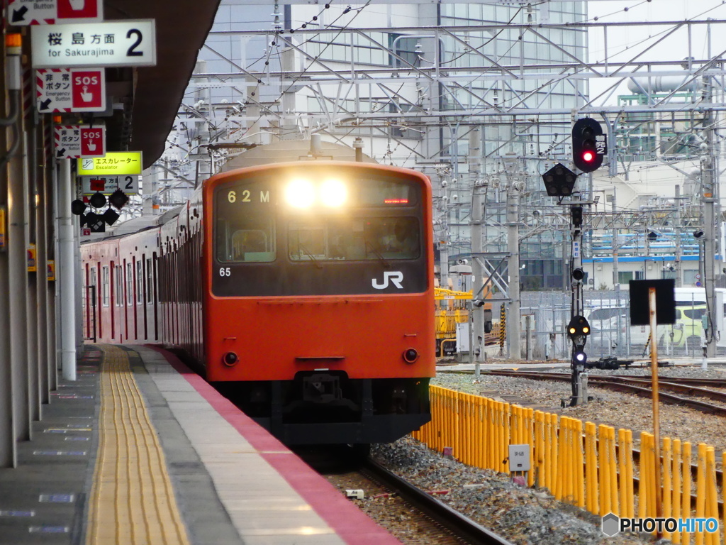 安治川口駅にて①