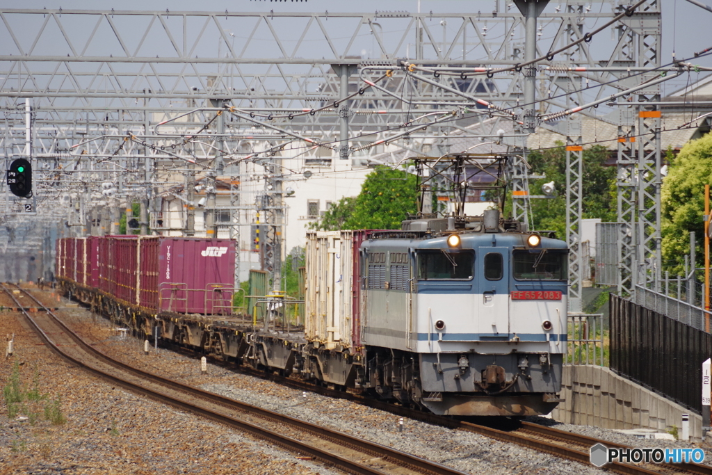 JR総持寺駅にてEF65