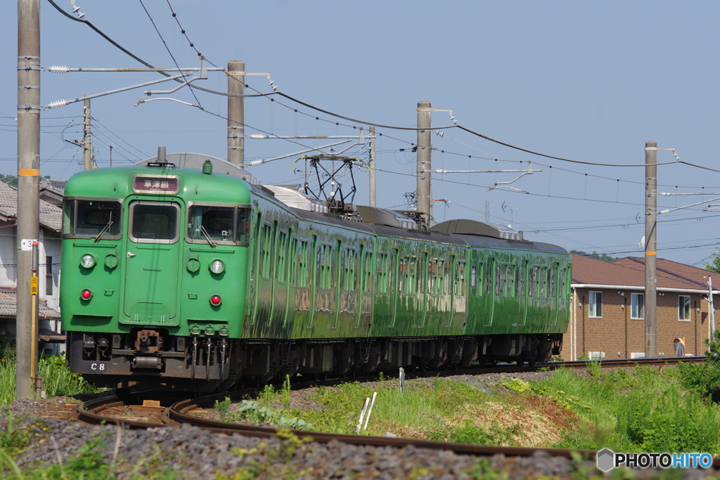 草津線を走る113系