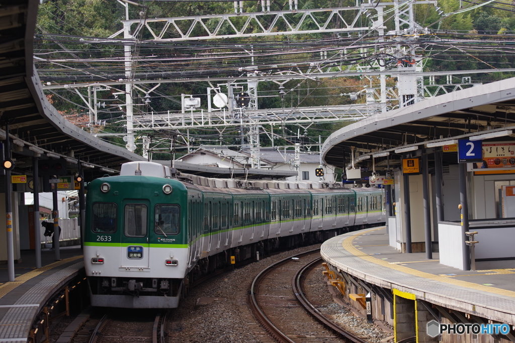 八幡市駅にて京阪2600系