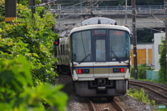平城山駅にて221系