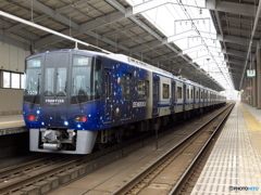 天下茶屋駅にて泉北高速鉄道フロンティア