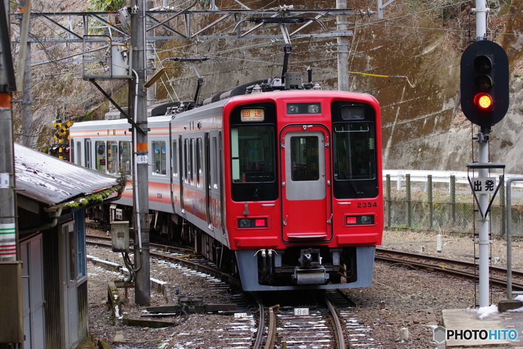 紀伊神谷駅にて南海2300系