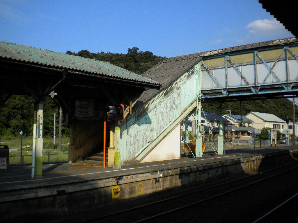 JR由良駅