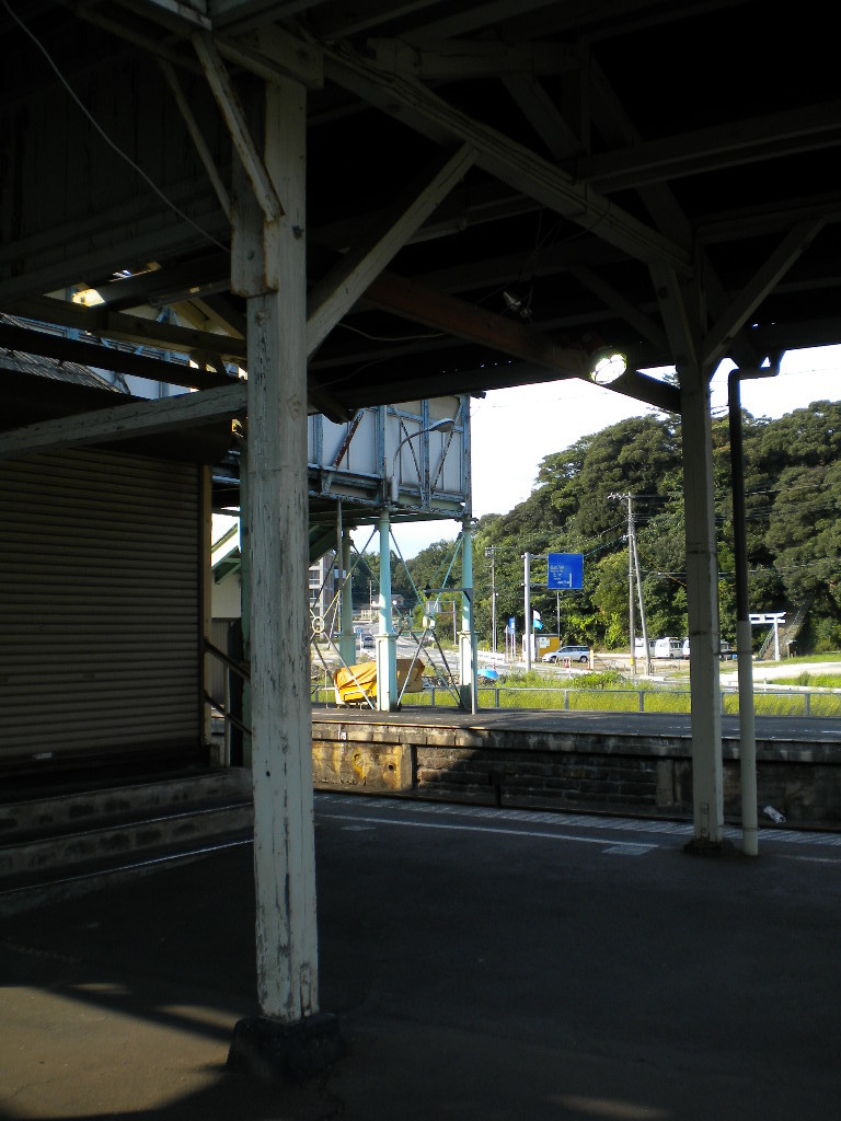 JR由良駅