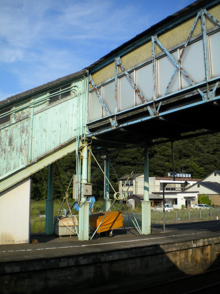 JR由良駅