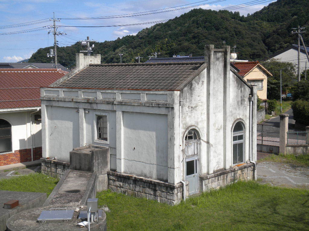 旧倉吉町水源地ポンプ室