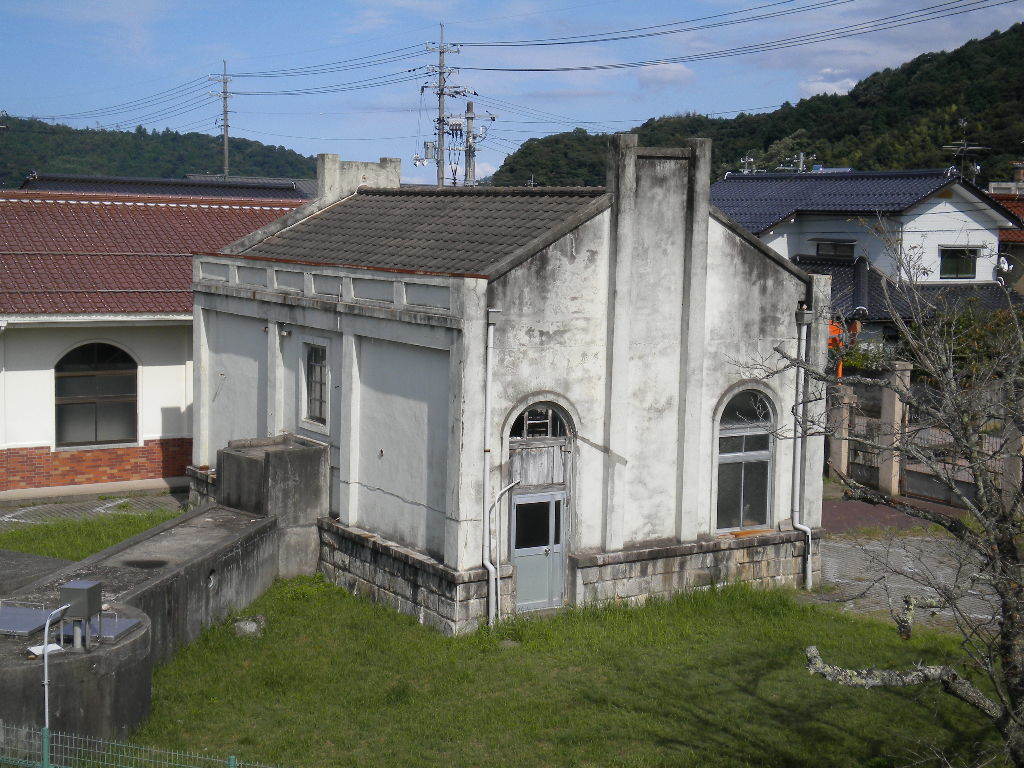 旧倉吉町水源地ポンプ室