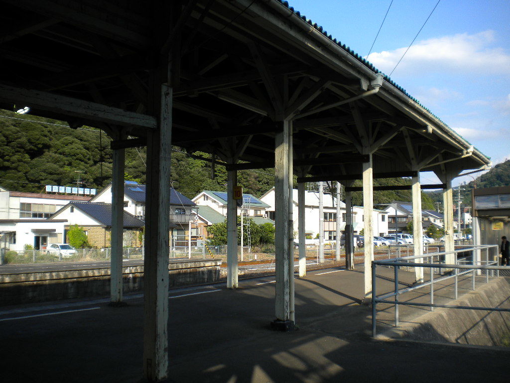 JR由良駅