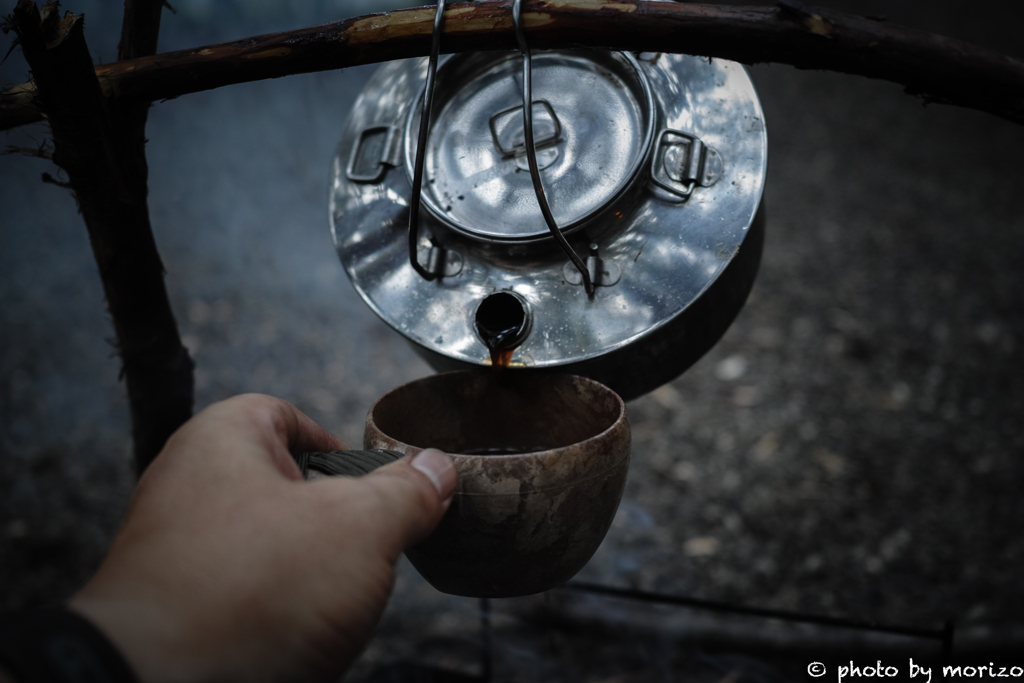 杉の葉と皮を煮出したお茶を