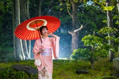 雨も滴る着物美人