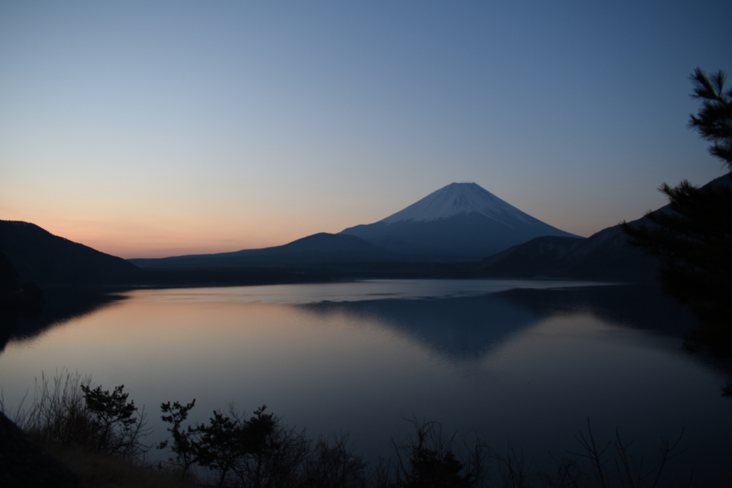 夜明けの富士