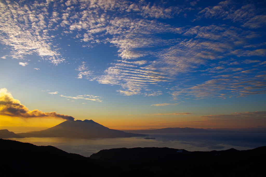 燃える山