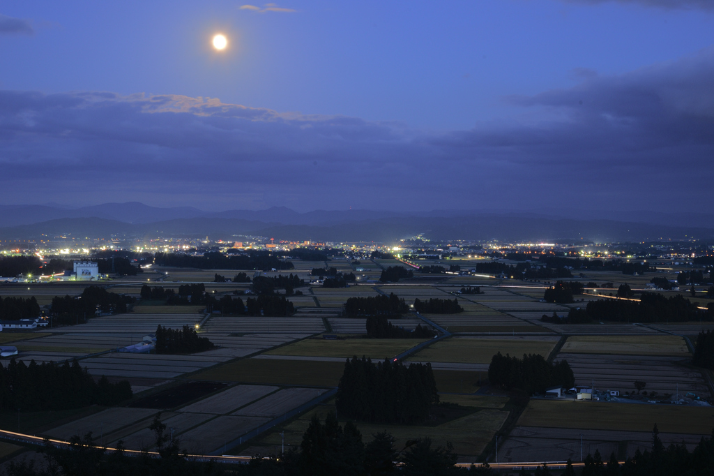 散居村夜景