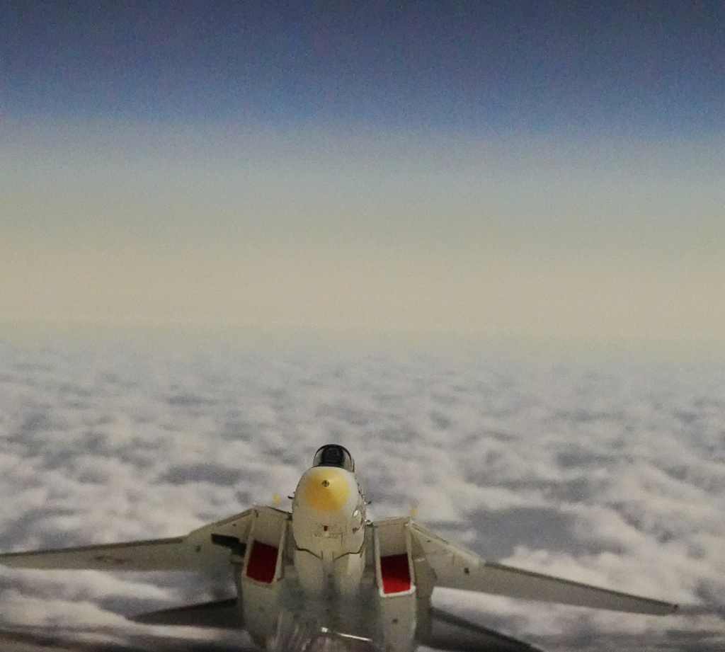 雲の上を