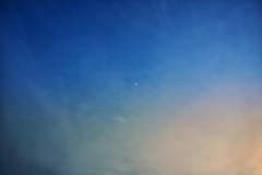 月
