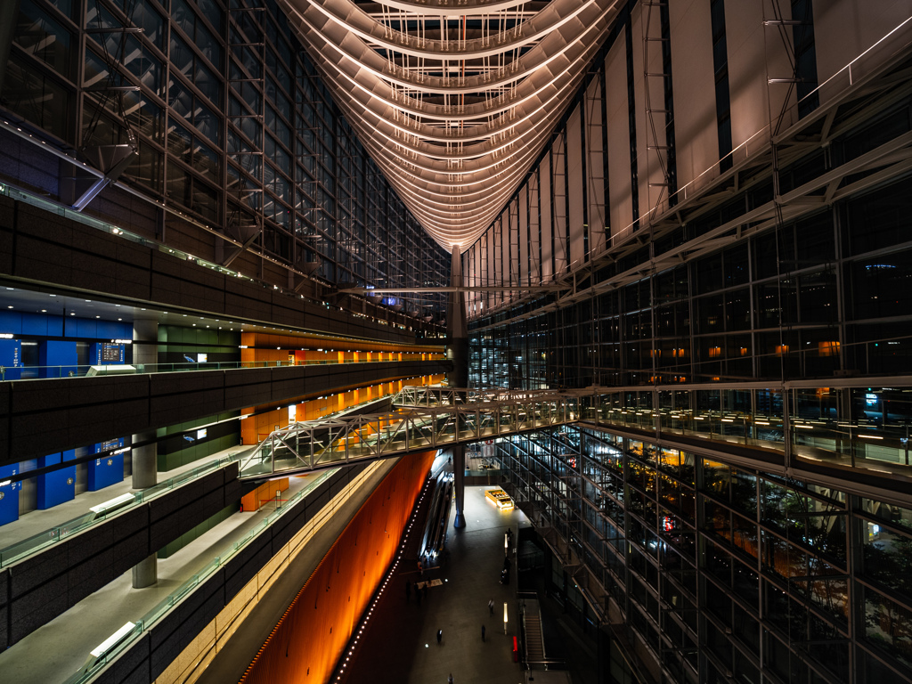 東京国際フォーラムガラス棟16