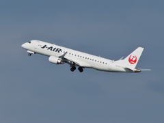 ジェイエア/J-AIR E-190-100 JA243J(羽田空港)