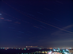 星や飛行機の光跡