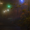 霧深い温泉街