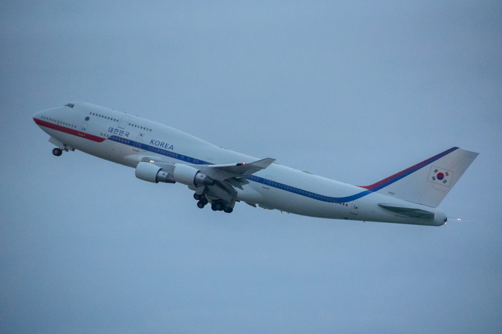 大韓民国空軍 Boeing B747-400 10001