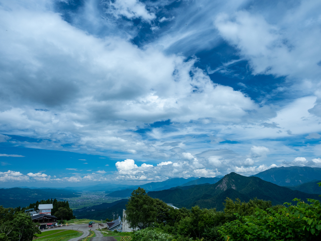 湯沢の夏空