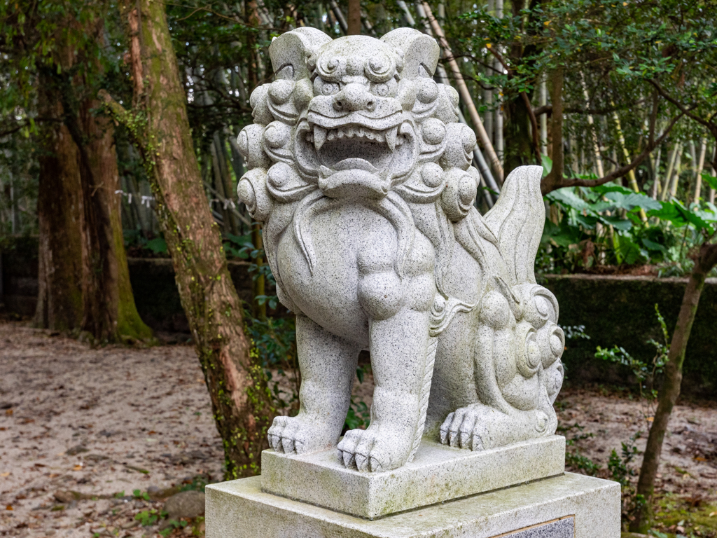 益救神社の狛犬2