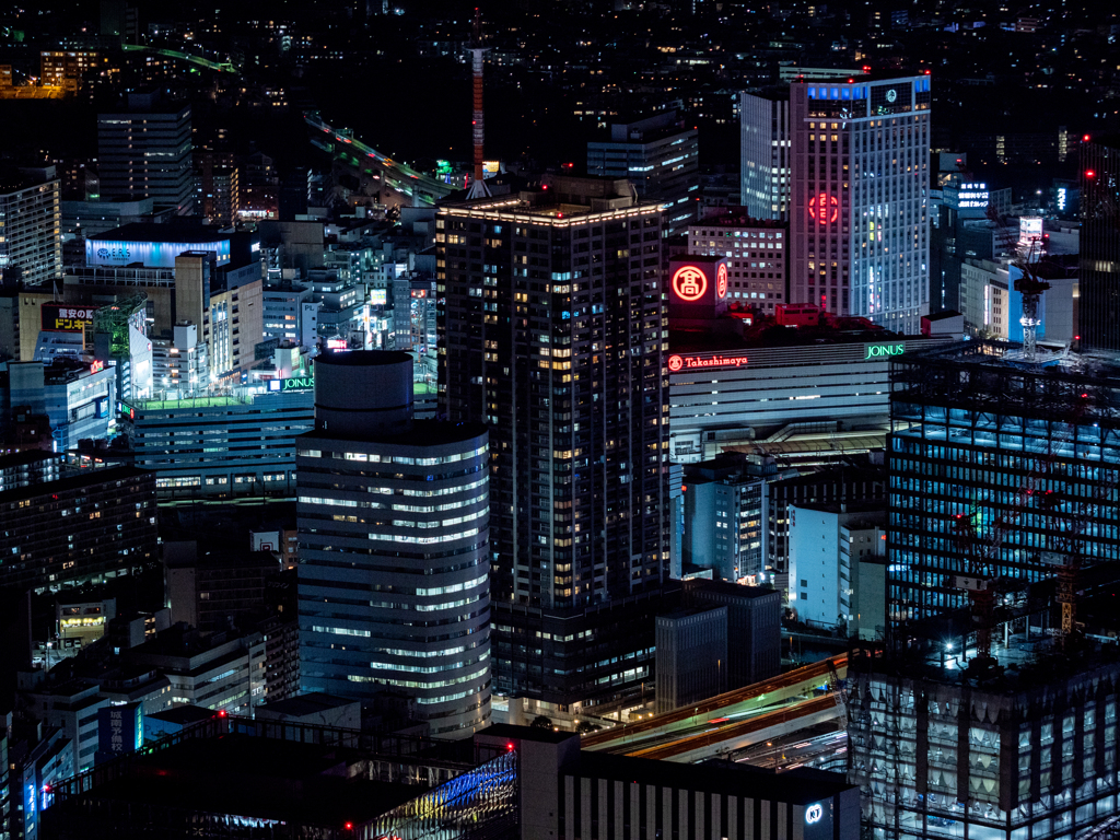 横浜夜景 横浜駅前ビル群