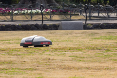 自走芝刈り機(ロボット芝刈り機)