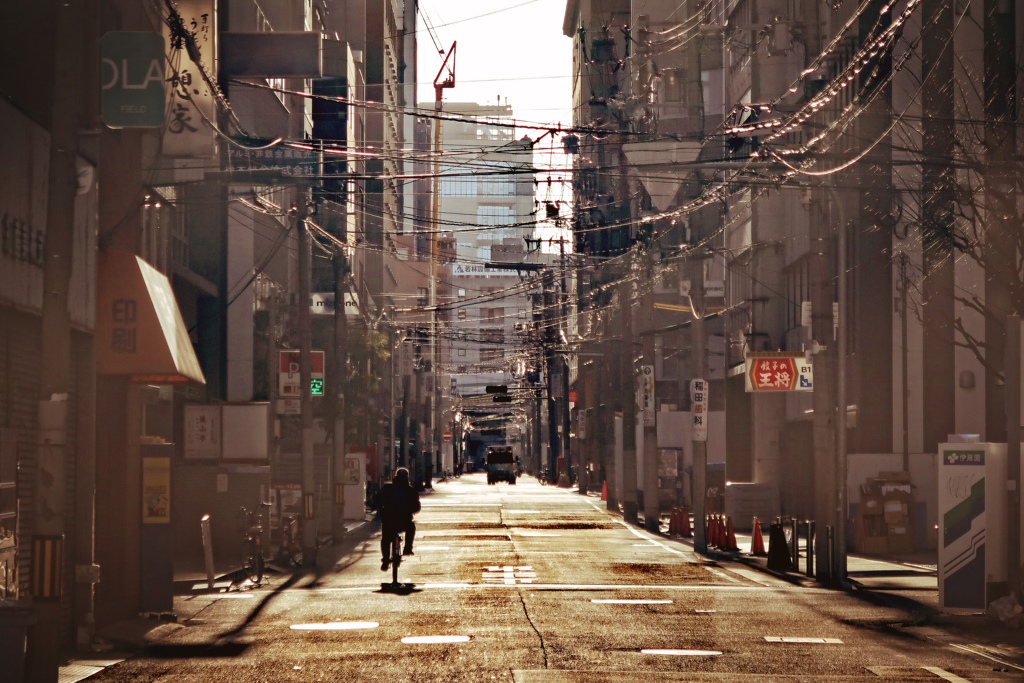 街の目覚め