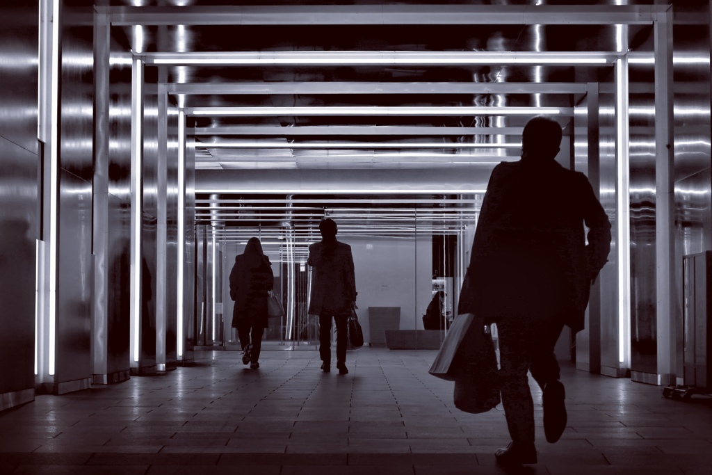 現実から異空間へ