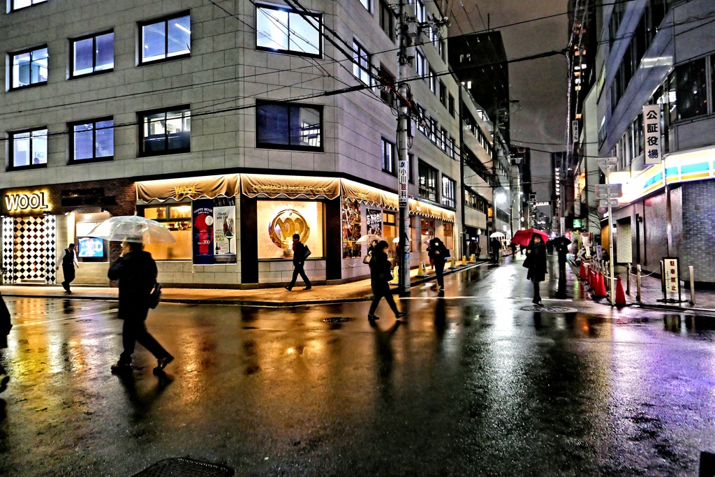 駅へ向かう