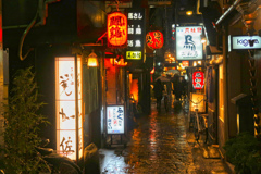 法善寺横丁に降る雨