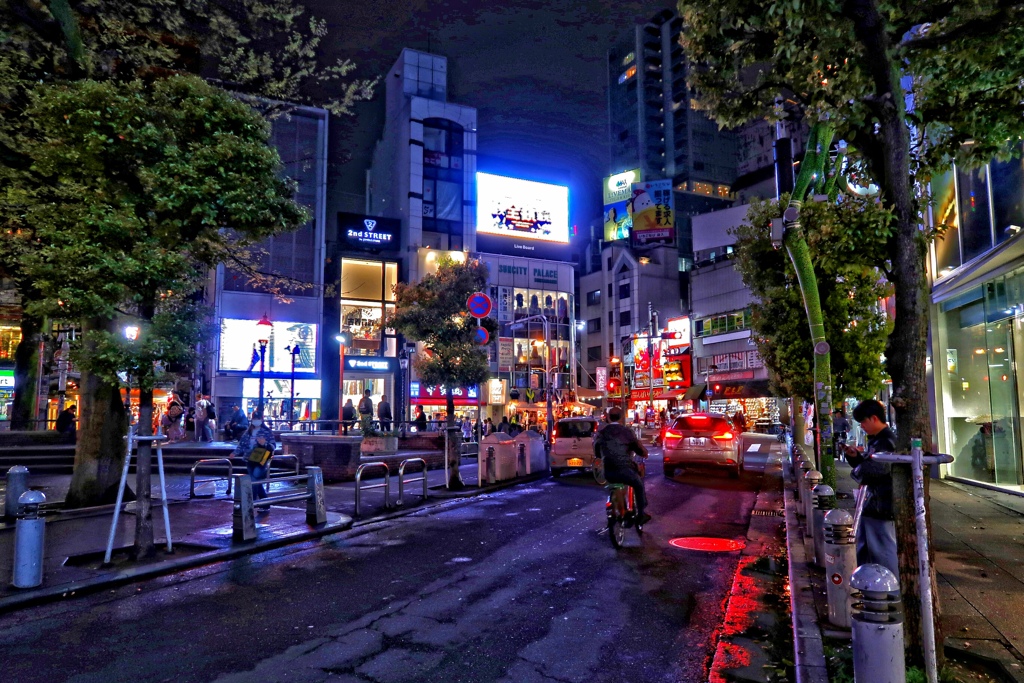 アメ村ヘ