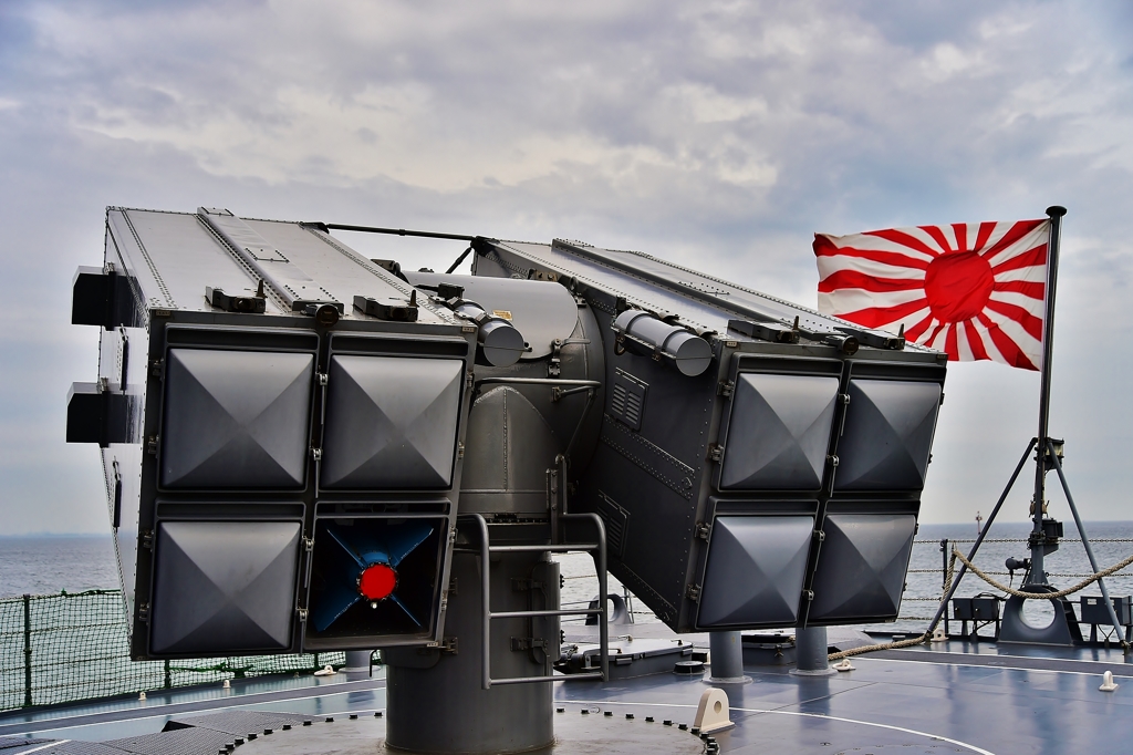 神戸港の護衛艦