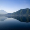 本栖湖の朝景