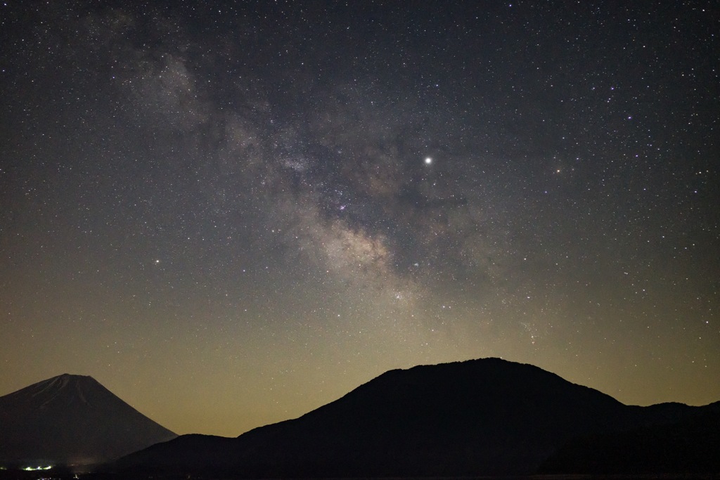 本栖湖の夜景