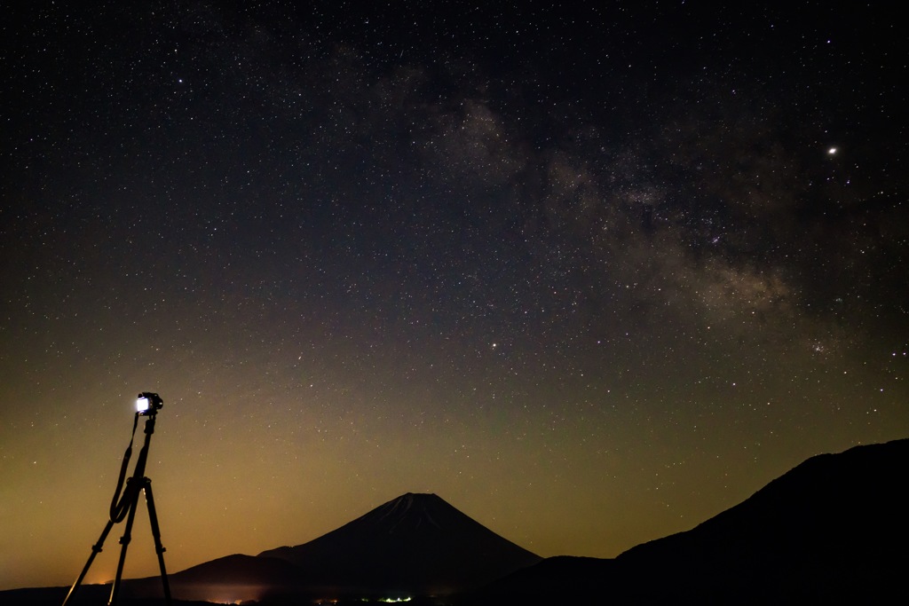 本栖湖の夜景