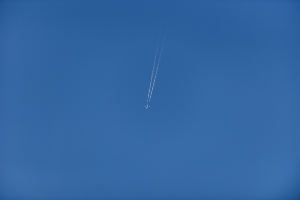 飛行機雲出始め