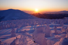 夕暮れの西吾妻山